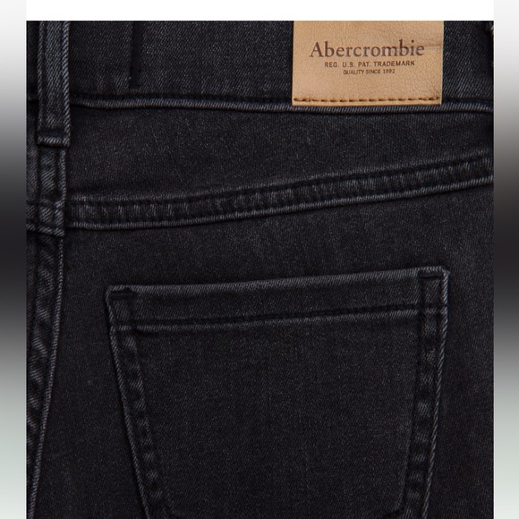 Abercrombie Kids High Rise Stretch Jeggings, Black, Size 17/18 juniors - Picture 2 of 8